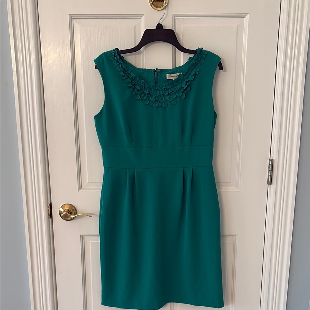 Elegant Green Sleeveless Dress